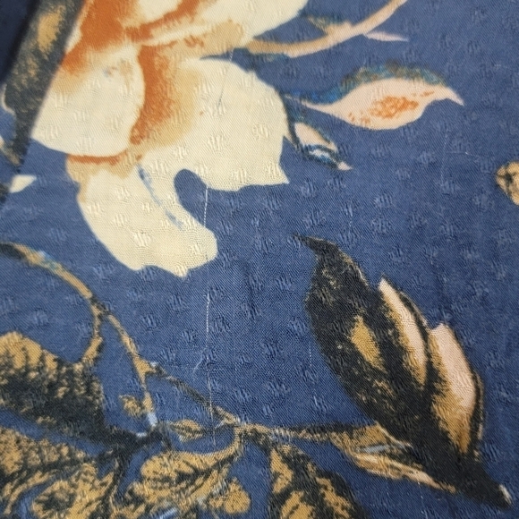 𝅺SKY and Sparrow Floral Front Tie Crop Long Sleeve - Picture 14 of 14